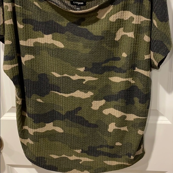 Express Waffle Camo Flirty Top EUC - Picture 2 of 11
